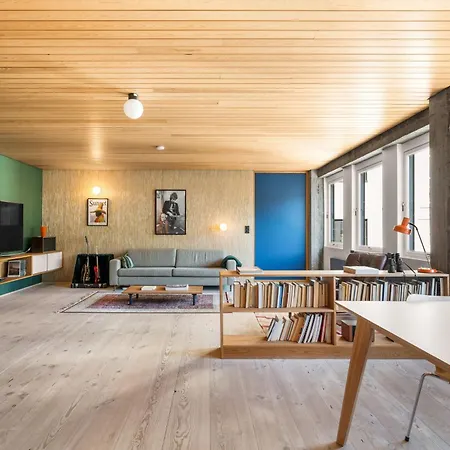 Unique Gem Overlooking The World Famous Bryggen Daire