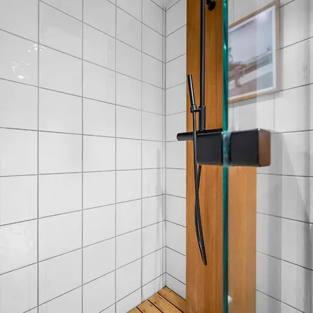 Unique Gem Overlooking The World Famous Bryggen Apartamento