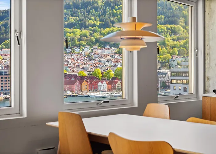 Unique Gem Overlooking The World Famous Bryggen * 베르겐