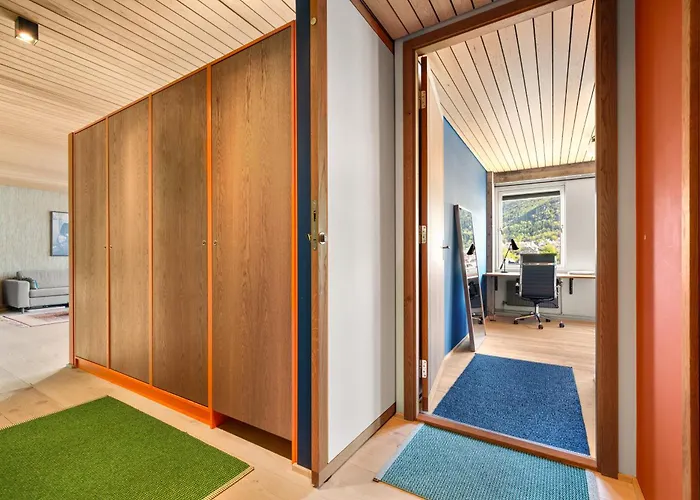 Unique Gem Overlooking The World Famous Bryggen Bergen