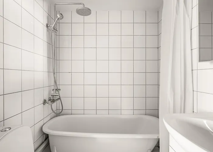 Unique Gem Overlooking The World Famous Bryggen