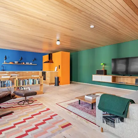 Unique Gem Overlooking The World Famous Bryggen