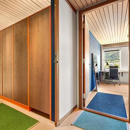 Unique Gem Overlooking The World Famous Bryggen 卑爾根